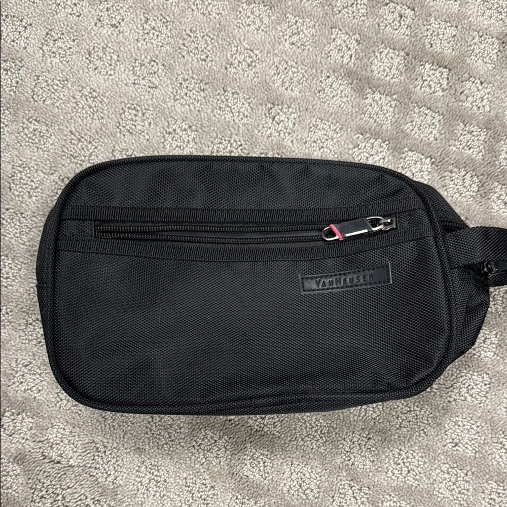 Van Heusen Black toiletry bag
